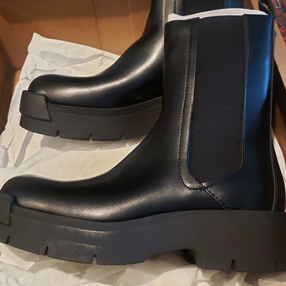 Men's Zara black boots size 42